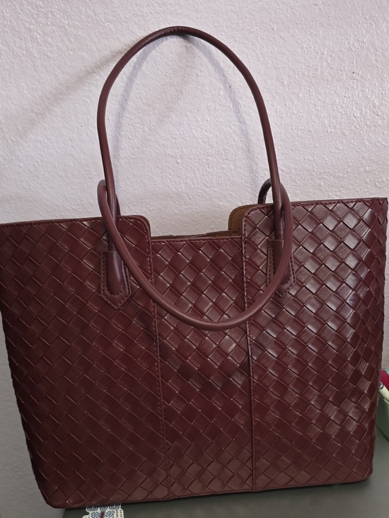 Handbags - Woven Leather Tote Bag - Burgundy